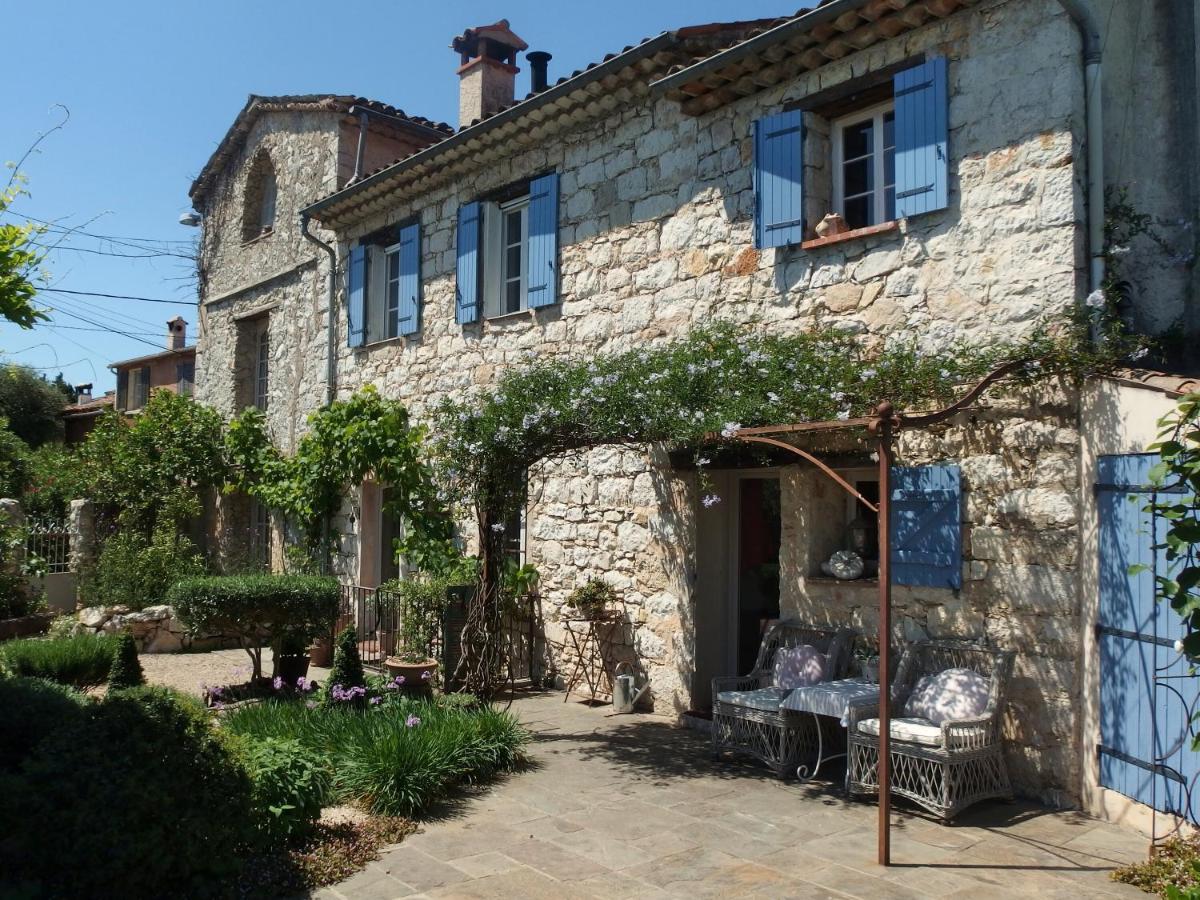 Le Mas Saint Pierre Roquefort-les-Pins Buitenkant foto