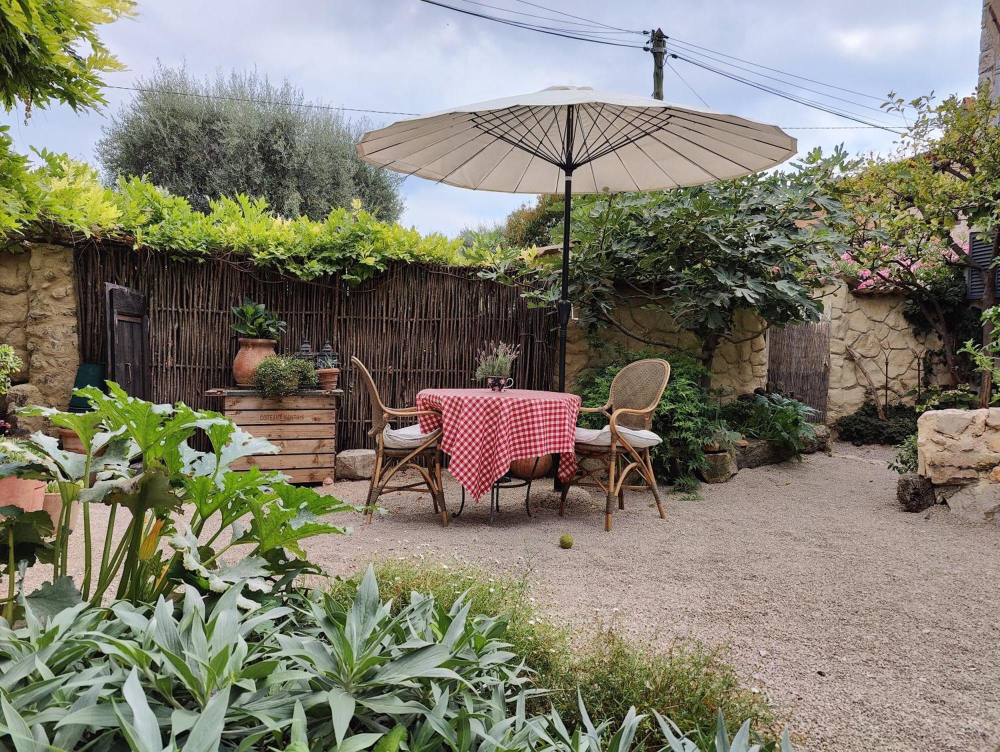Le Mas Saint Pierre Roquefort-les-Pins Buitenkant foto