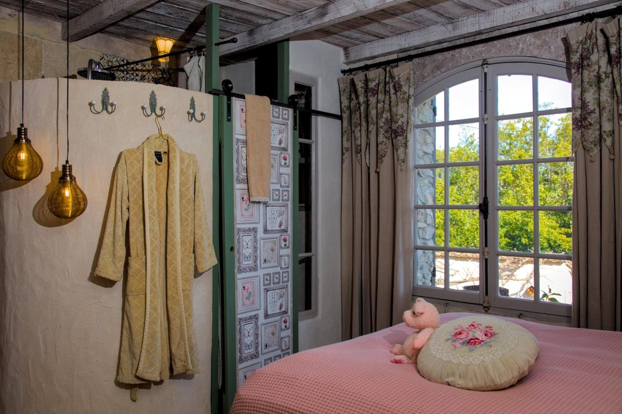 Le Mas Saint Pierre Roquefort-les-Pins Kamer foto